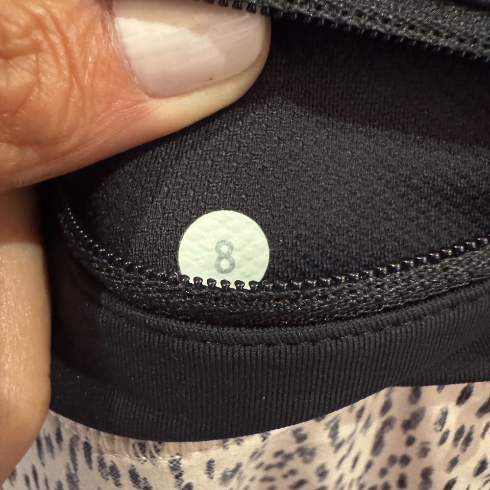 Lululemon tennis skirt - Picture 4 of 4
